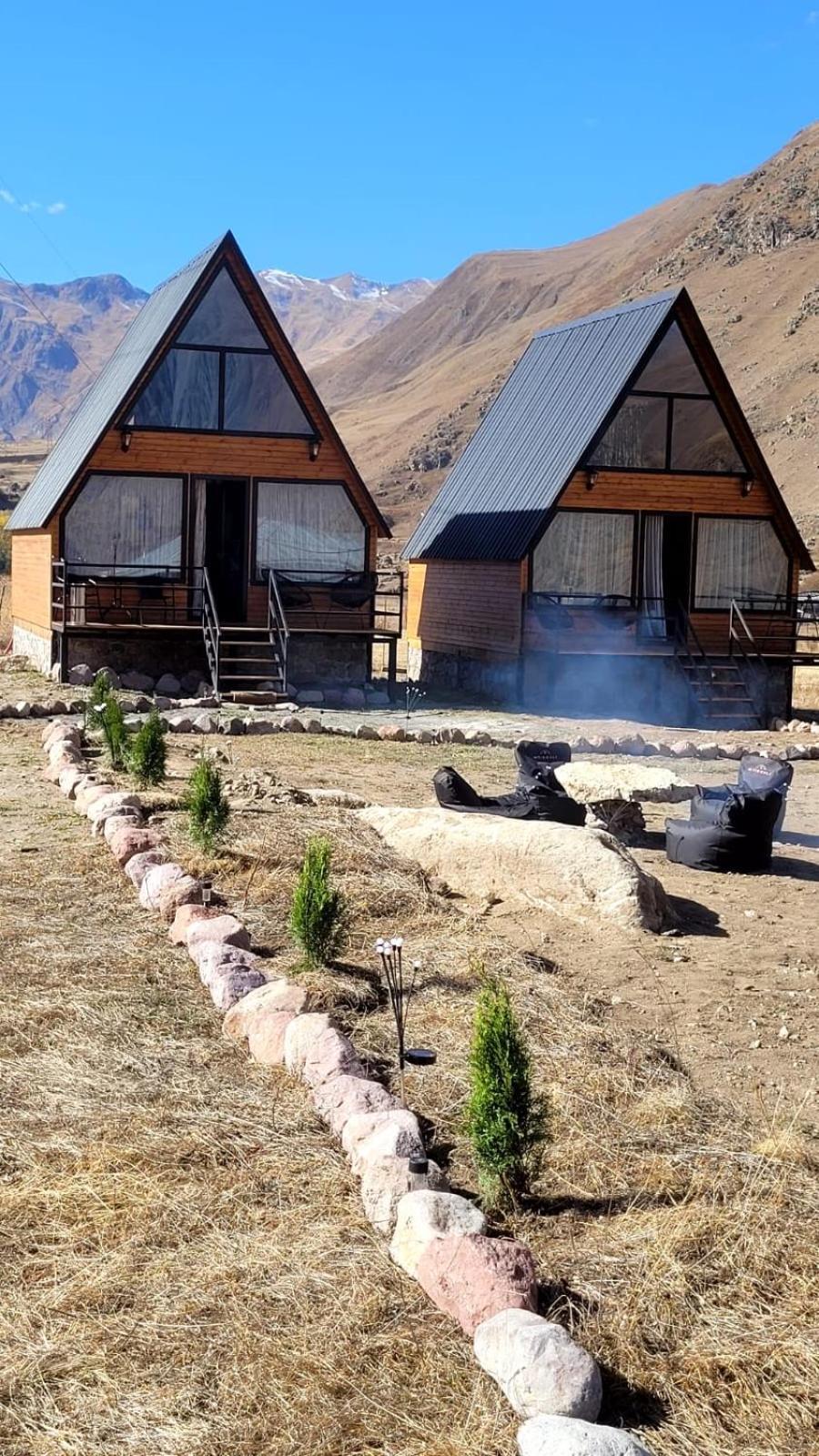 Mtisguli Cottages Казбеги Екстериор снимка